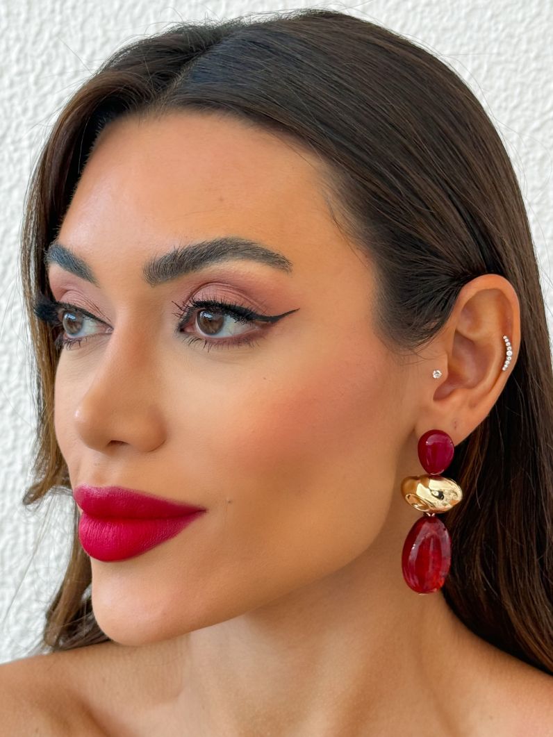 Brinco Folheado a Ouro 18k Reinado Longo Martelado