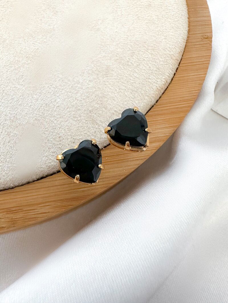 Brinco Folheado a Ouro Coração Zirconia.