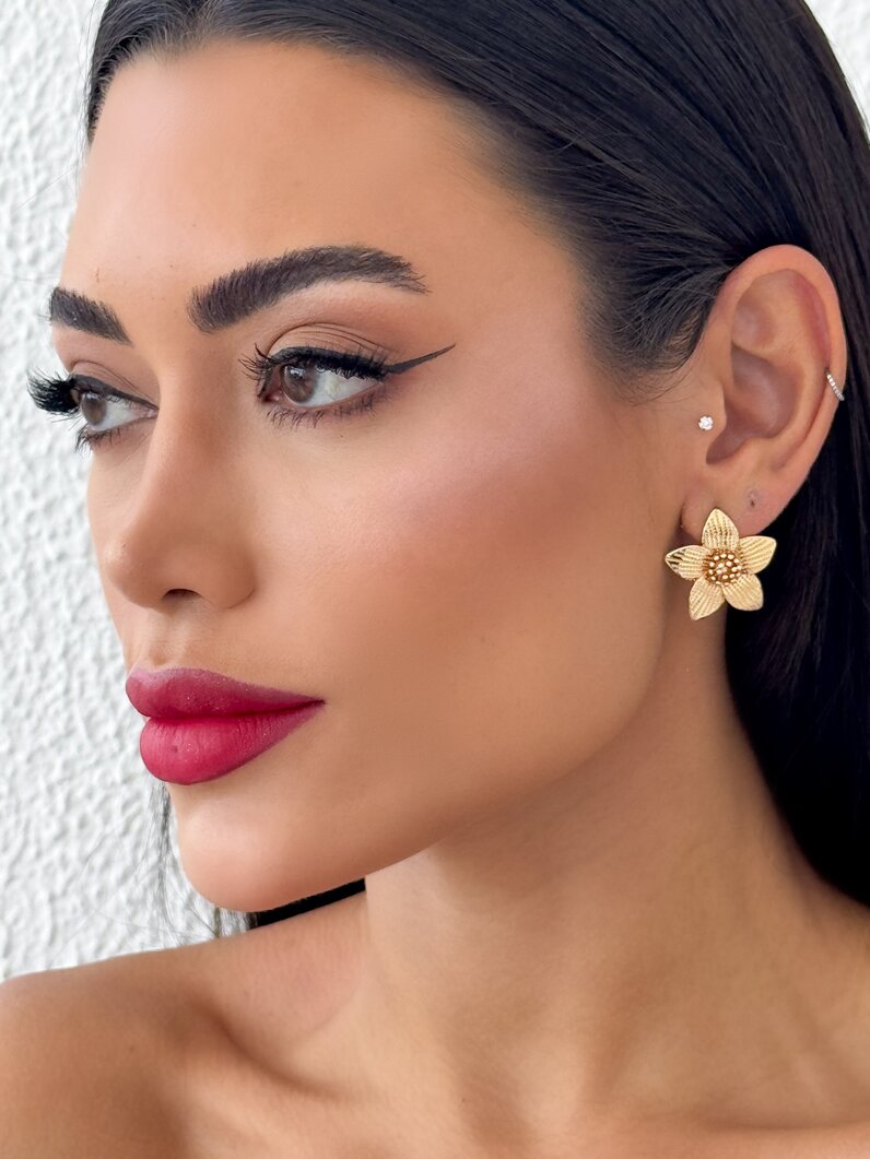 Brinco Folheado a Ouro e Prata Flor Trabalhada