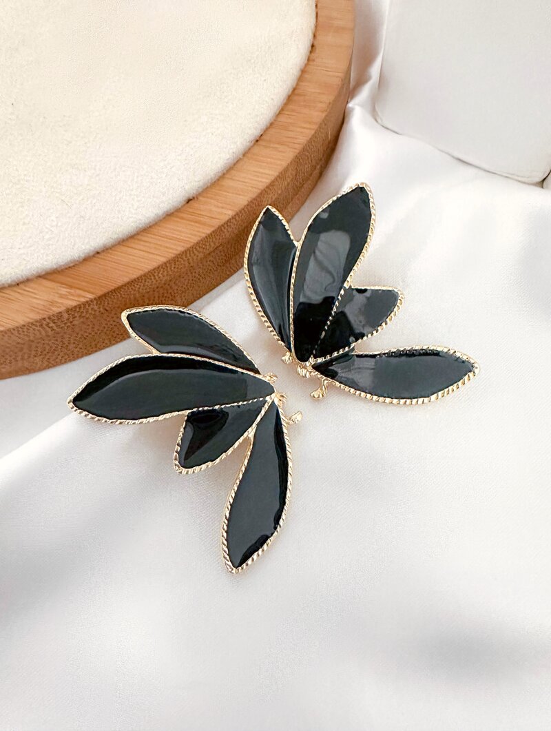 BRINCO FOLHEADO A OURO MAXI BORBOLETA RESINADA