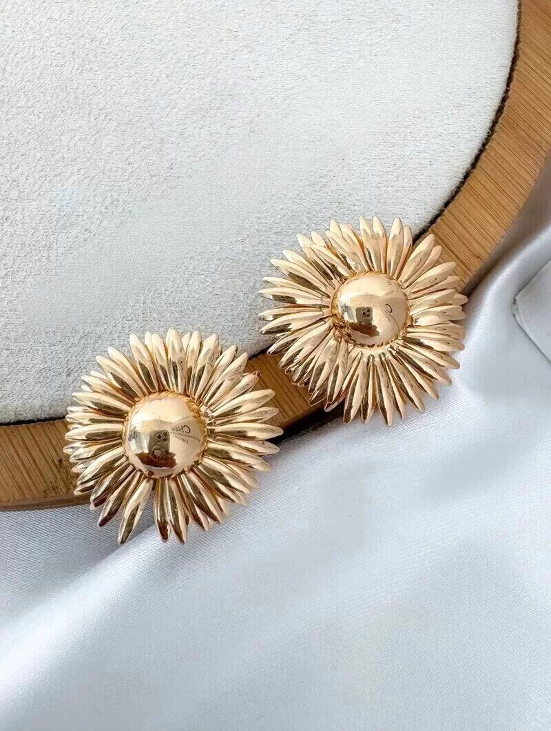 Brinco Folheado a Ouro 18k e Prata Flor Girassol
