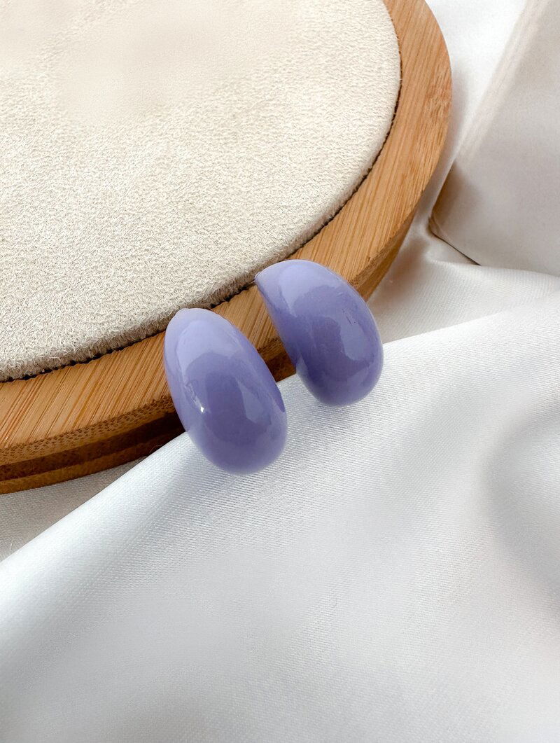 Brinco Meia Gota Resinado