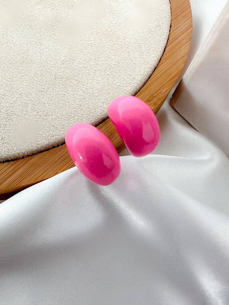 Brinco Meia Gota Resinado