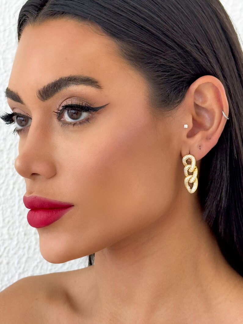 Brinco Semi joia Com Elos Cravejados