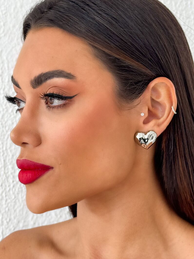 Brinco Semi Joia Coração Martelado