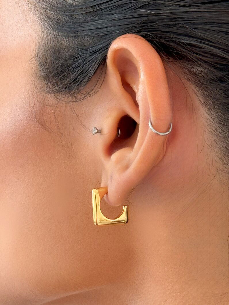 Brinco Semi Joia Quadrado Liso