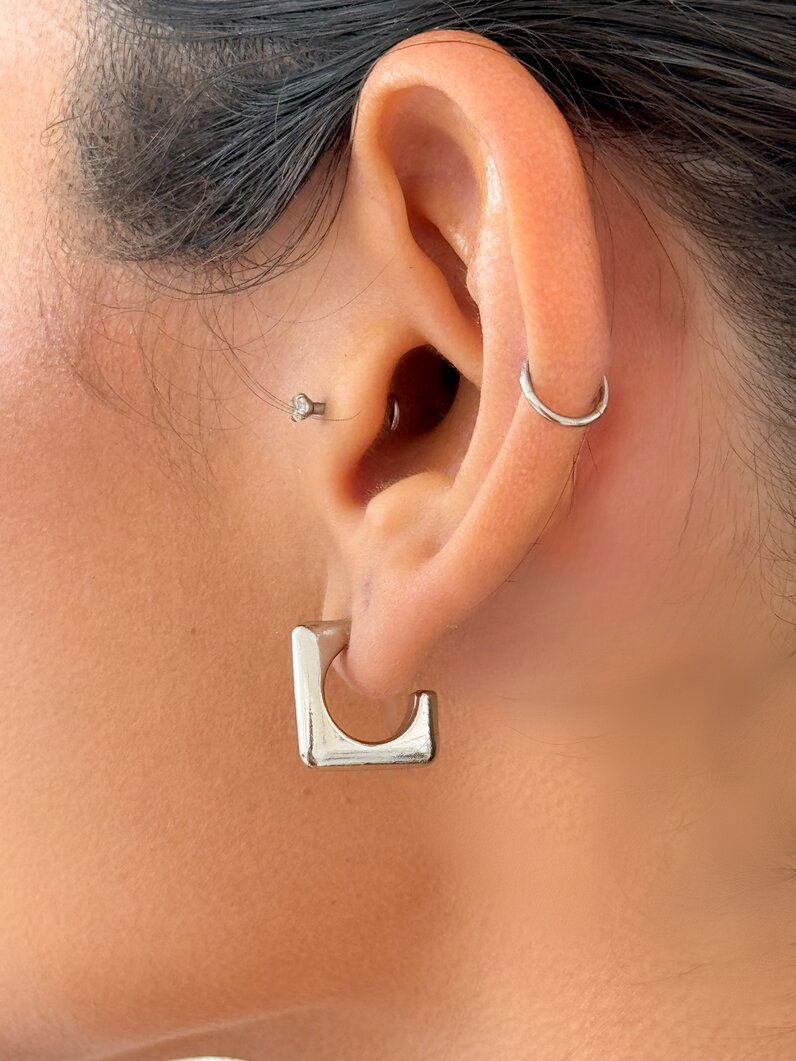 Brinco Semi Joia Quadrado Liso