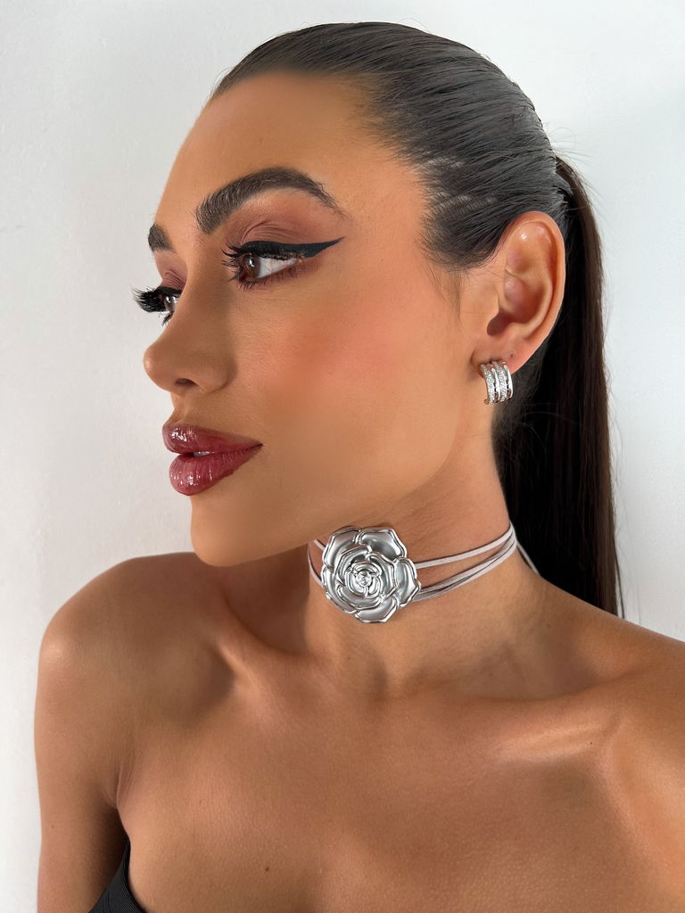 CHOKER AMARRAÇÃO COM FLOR