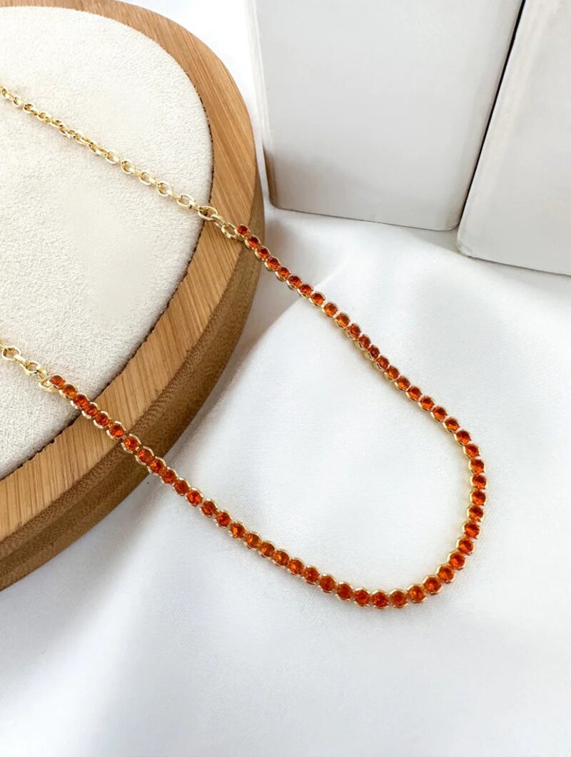 Choker de cristais folheado a ouro 18k e prata 925.