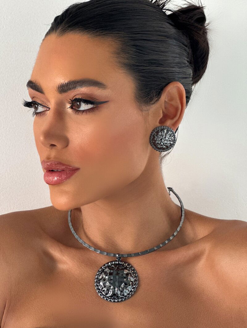 Conjunto Choker e Brinco Folheada a Ouro 18k e Prata Aro com Circulo Martelado