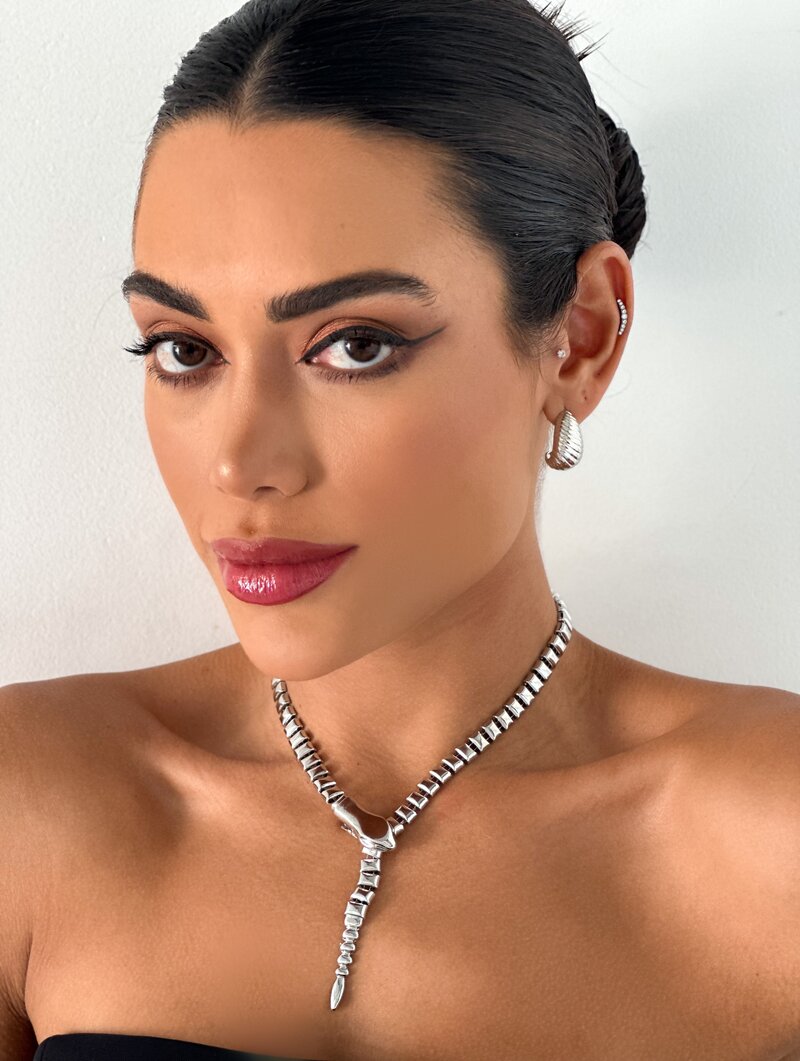 Choker Folheada a Ouro 18k e Prata Corrente Quadrada com Serpente Design Prendendor