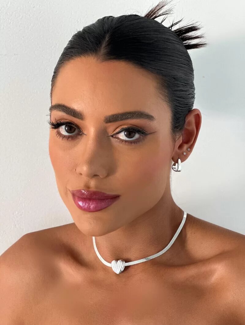 Choker Folheada a Ouro 18k e Prata Fita Laminada com Coração Escovado