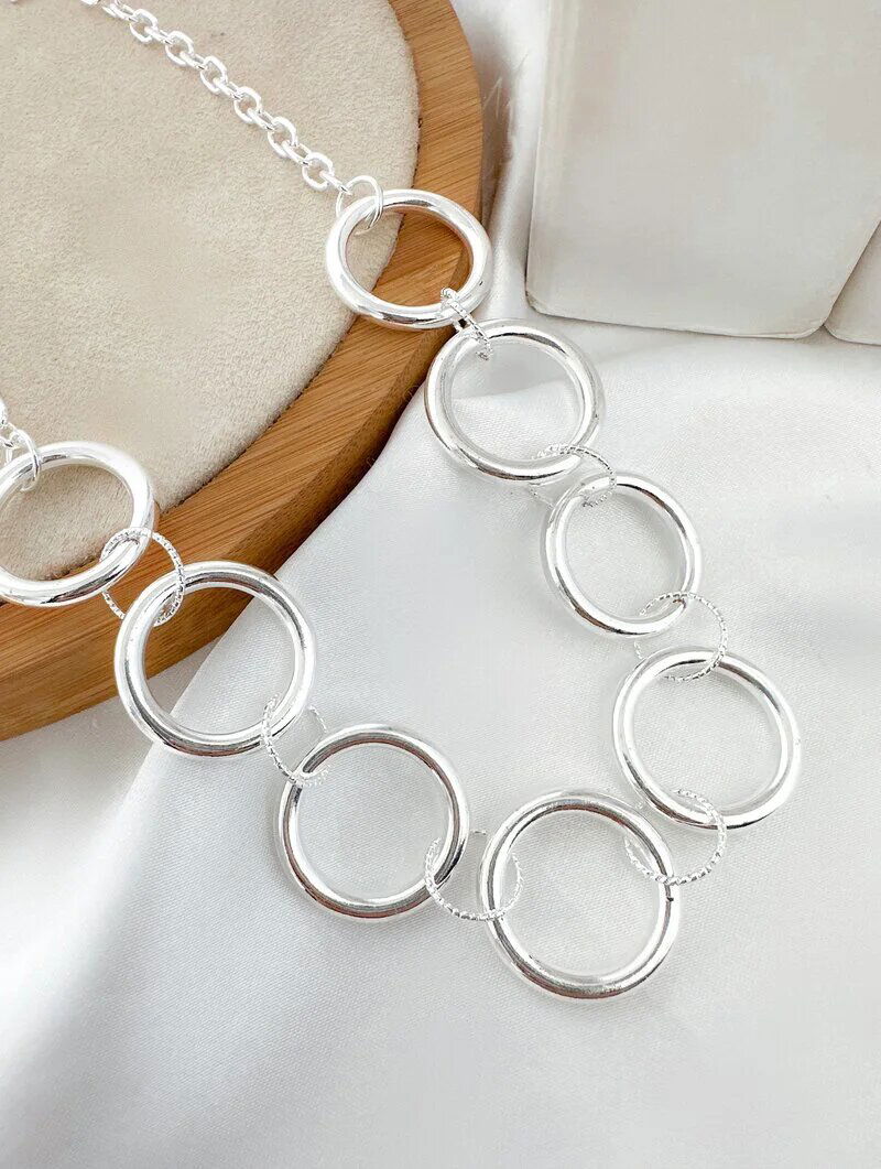 choker folheada a prata 925 circulos vazados