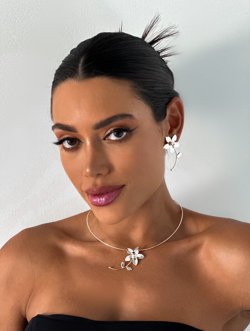 Choker Folheado a Ouro 18k e Prata 925 Aro com Flor Trabalhada