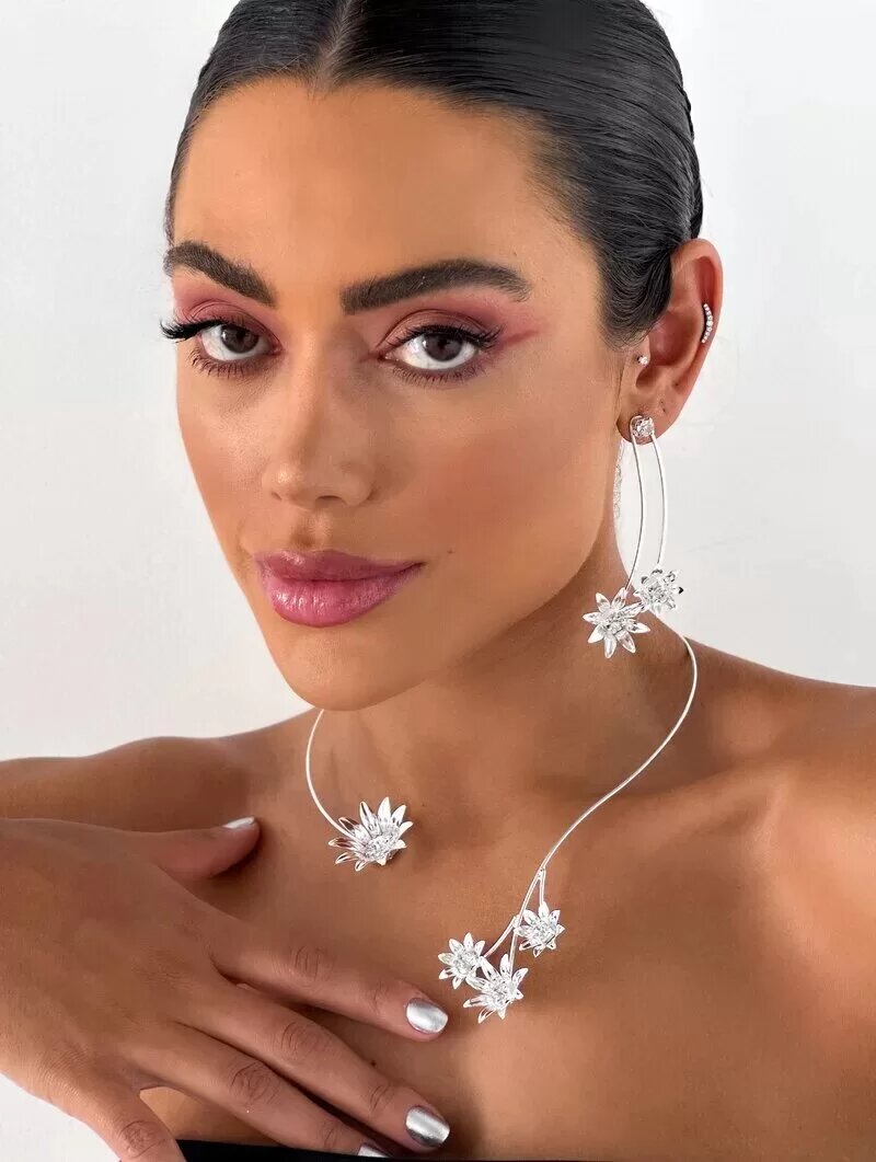 Choker Folheado a Ouro 18k e Prata 925 Aro com Flores