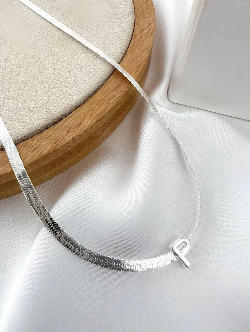 Choker Folheado a Ouro 18k e Prata 925 Fita Laminada com Inicial