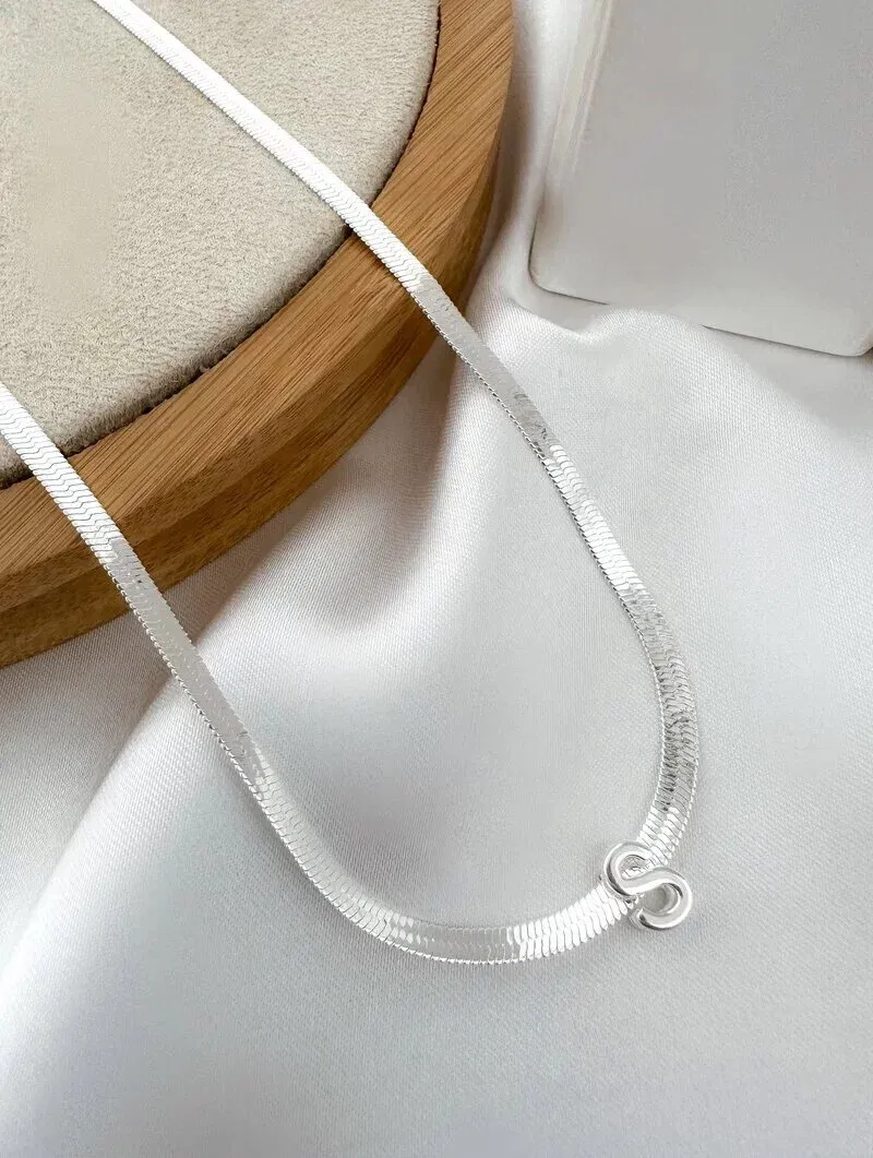 Choker Folheado a Ouro 18k e Prata 925 Fita Laminada com Inicial