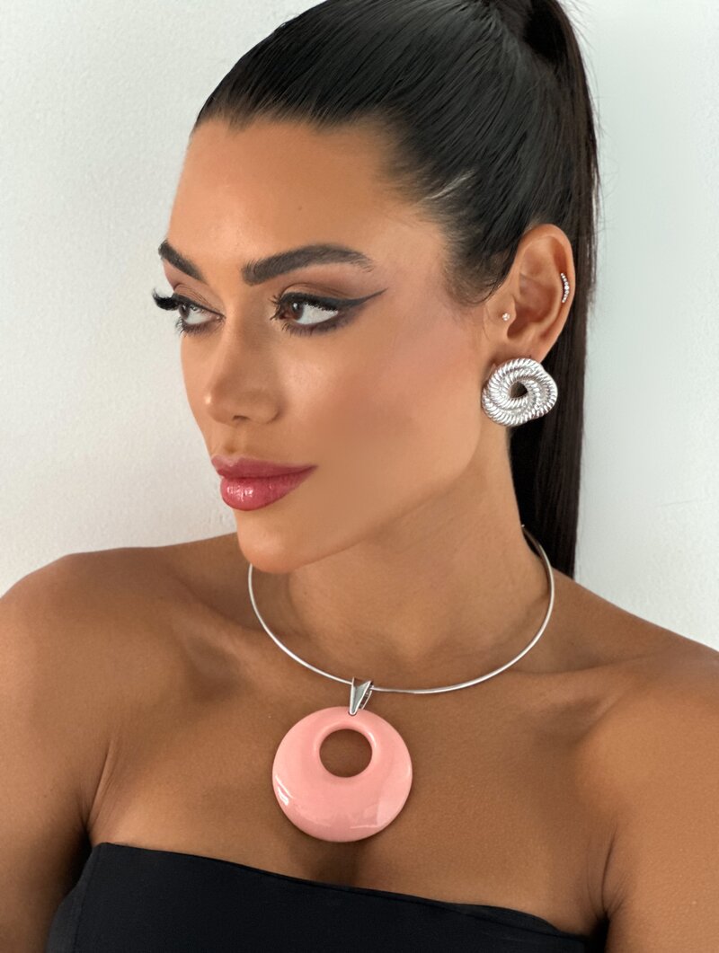 Choker Folheado a Ouro 18k e Prata Aro com Pingente Resinado Vazado