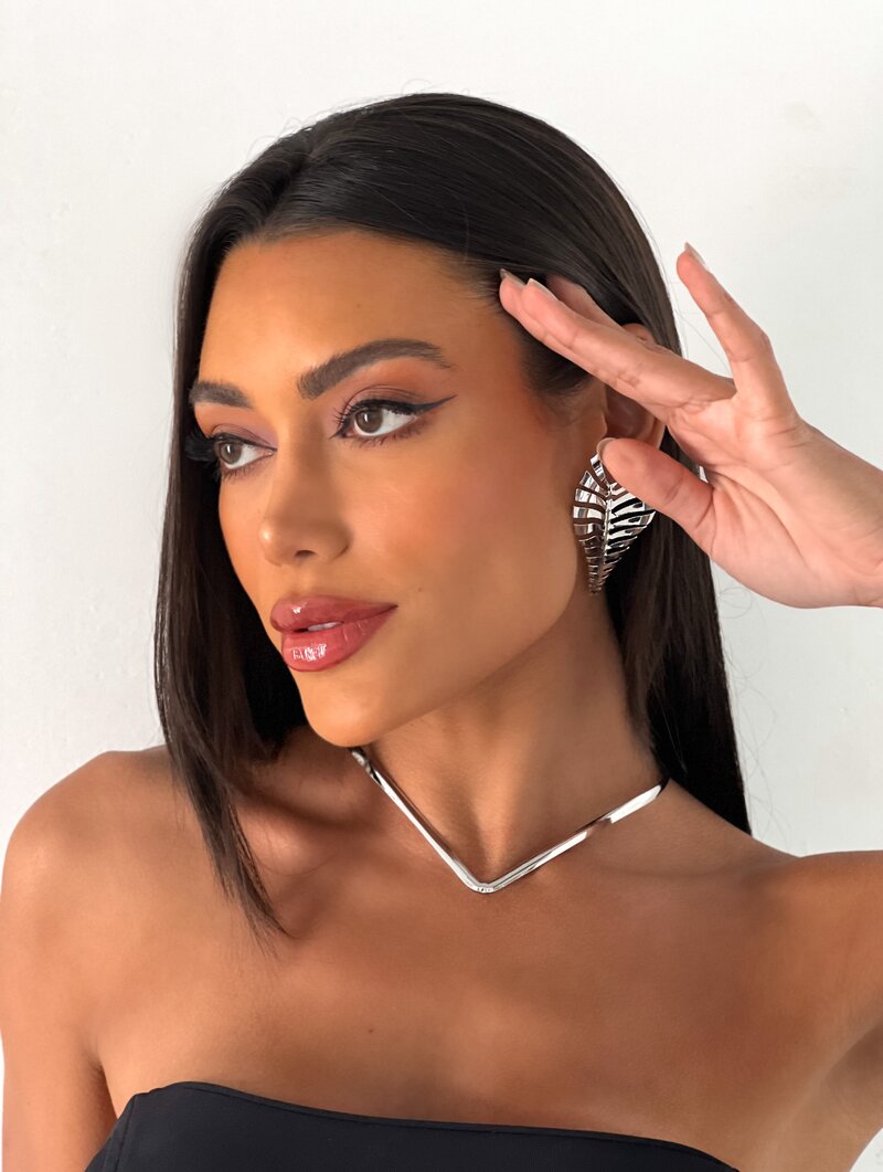 CHOKER FOLHEADO A OURO 18K E PRATA ARO FORMATO V