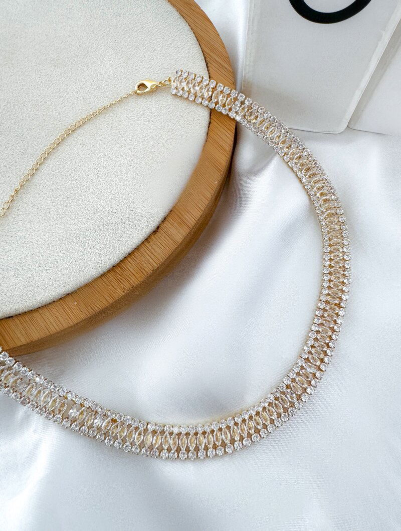 Choker Folheado a Ouro 18k e Prata com Zircônias Cristais