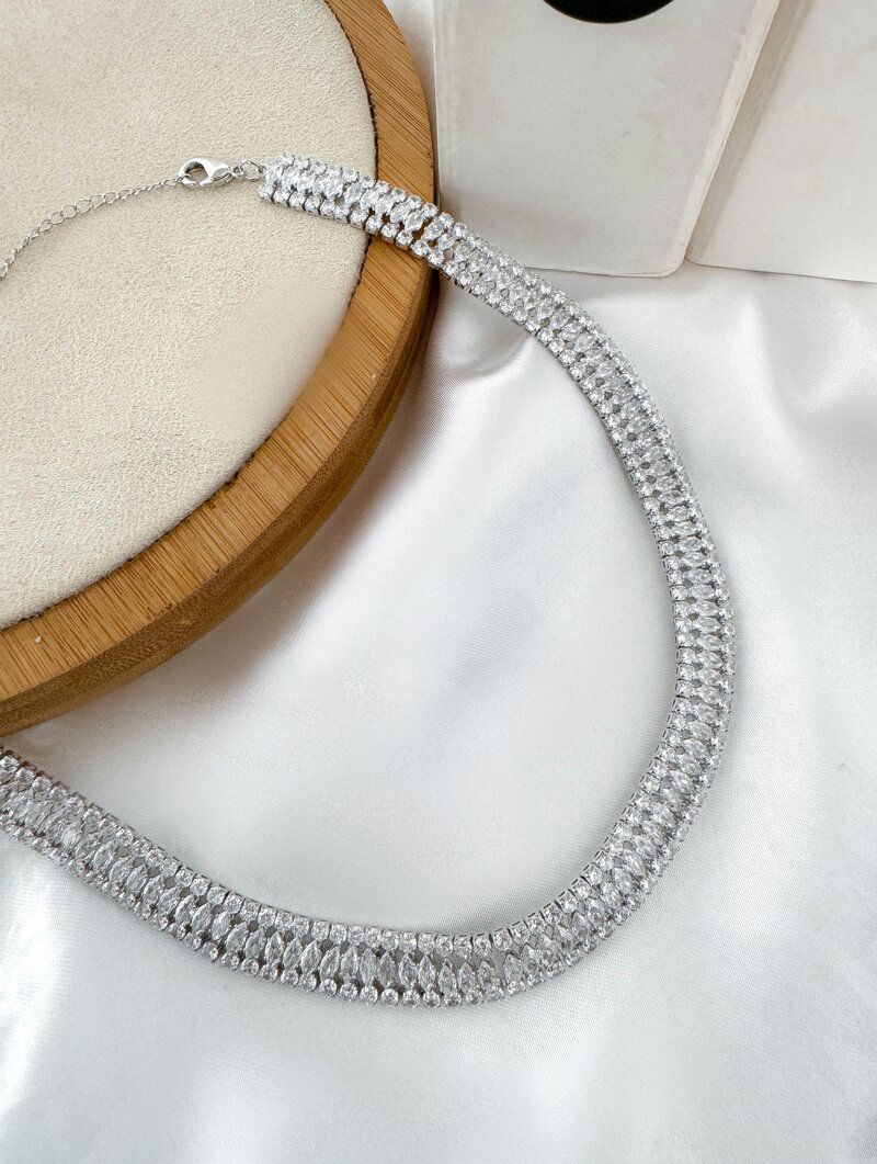 Choker Folheado a Ouro 18k e Prata com Zircônias Cristais