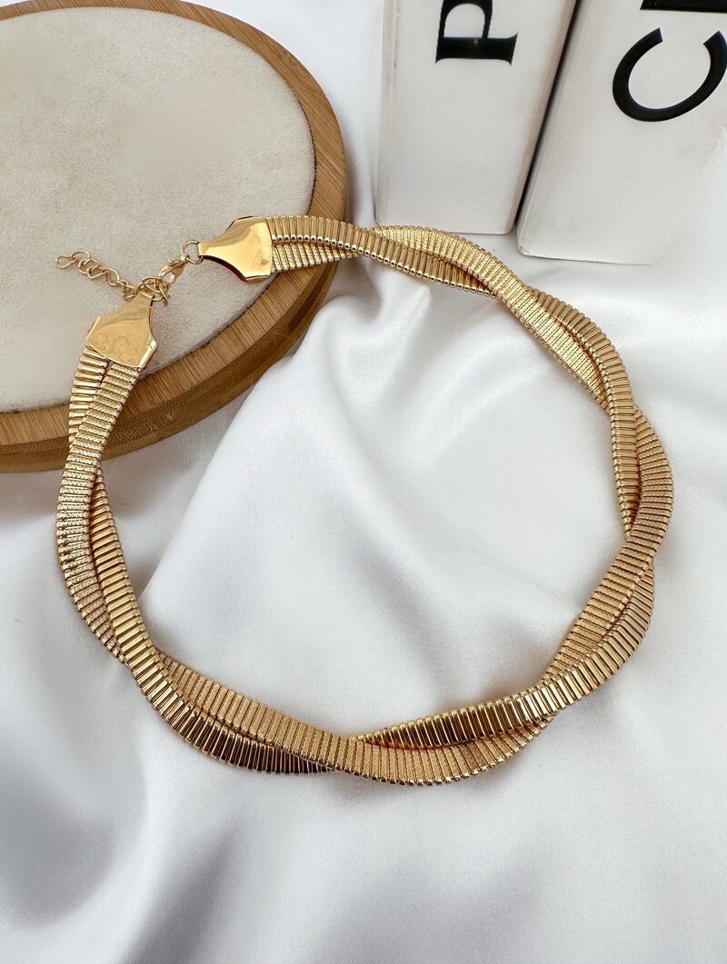 Choker Folheado a Ouro 18k e Prata Desing Malha Entrelaçada