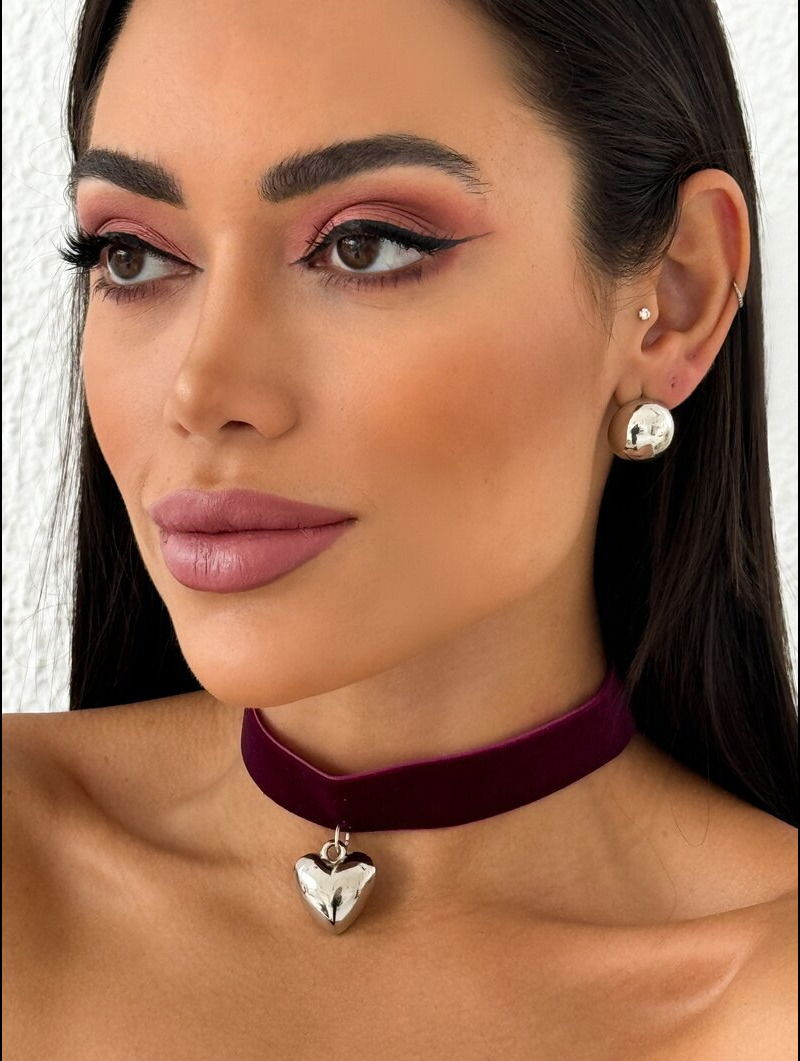 CHOKER VELUDO COM PINGENTE CORAÇÃO