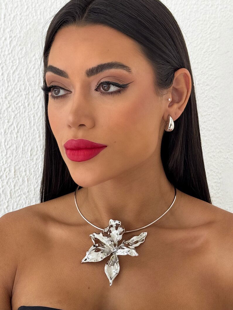 Colar Aro Folheado a ouro 18K e Prata Aro Com Flor Martelado