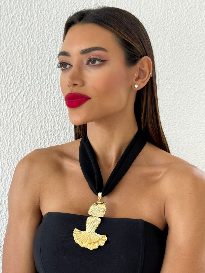Colar Com Lenço Folheado a Ouro 18k Pingente Peixe