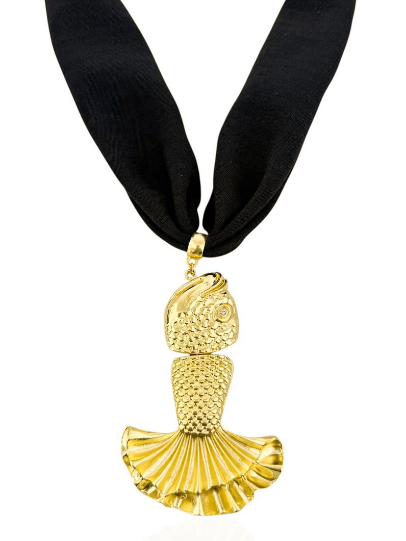 Colar Com Lenço Folheado a Ouro 18k Pingente Peixe
