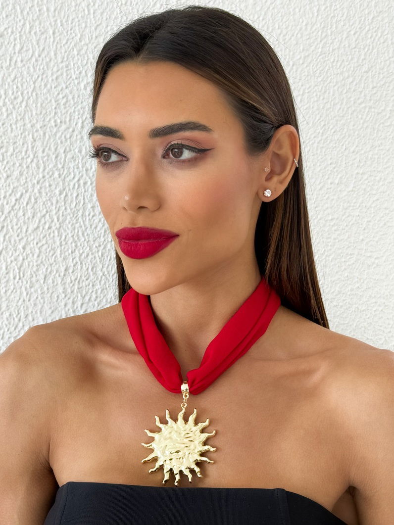 Colar Com Lenço Folheado a Ouro 18k Pingente Sol