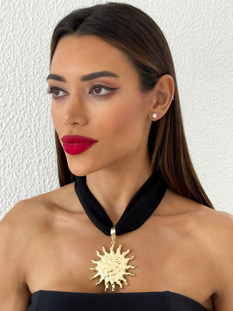Colar Com Lenço Folheado a Ouro 18k Pingente Sol