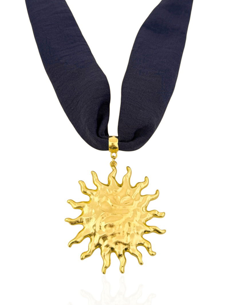 Colar Com Lenço Folheado a Ouro 18k Pingente Sol
