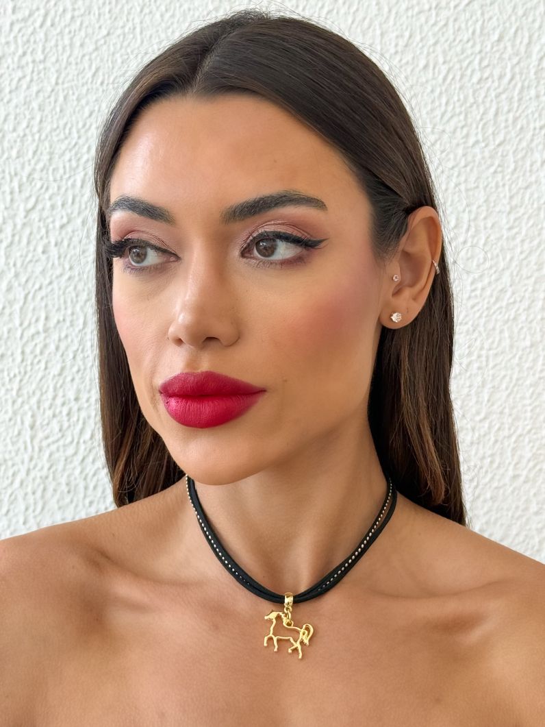 Colar Courinho Folheado a Ouro 18k Pingente Design Horse