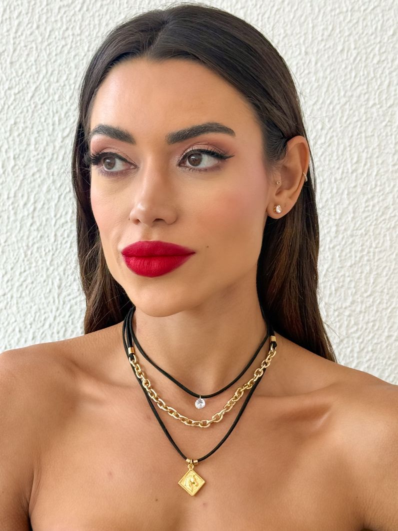 Colar Courinho Pingentes Folheado a Ouro 18k Elos Com Pingente Country