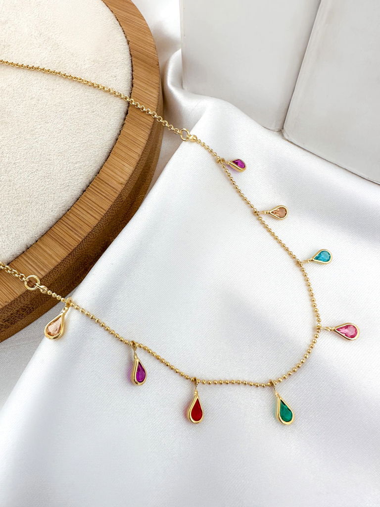 Colar de bolinha com pingentes de gota colorido folheado a ouro 18k e prata 925.