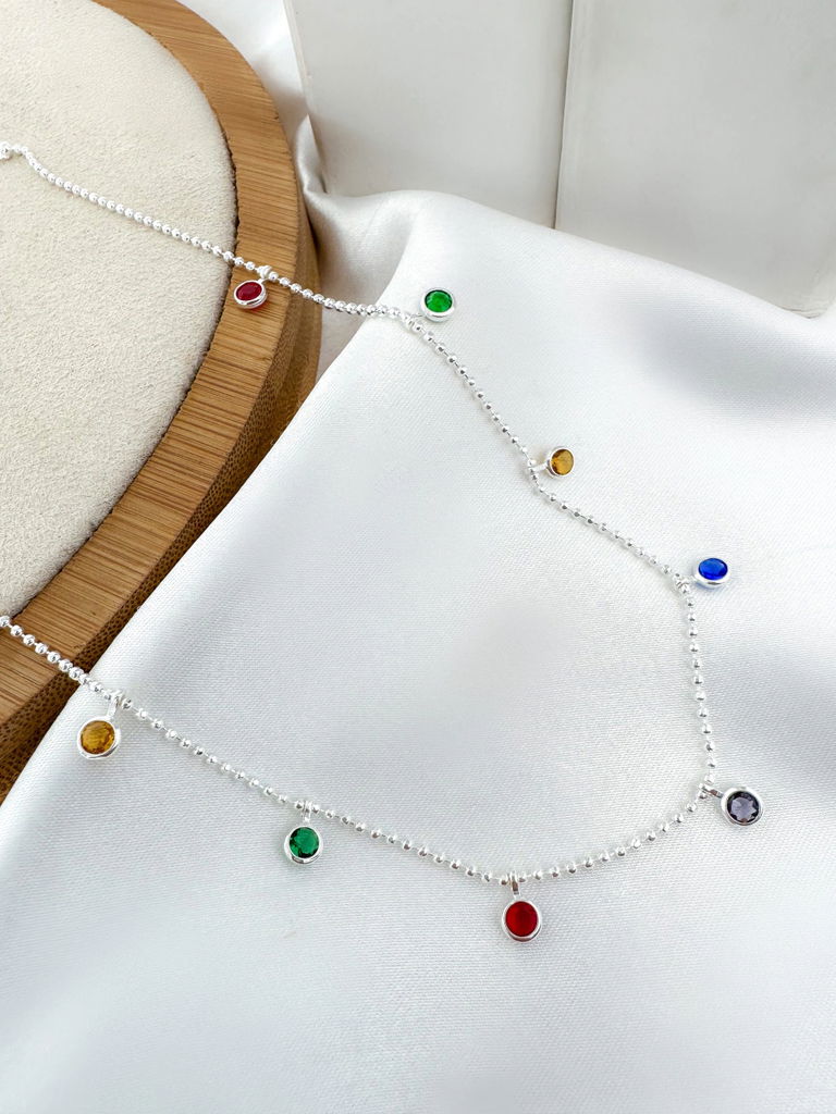 Colar de bolinhas com cristais coloridos folheado a ouro 18k e prata 925.