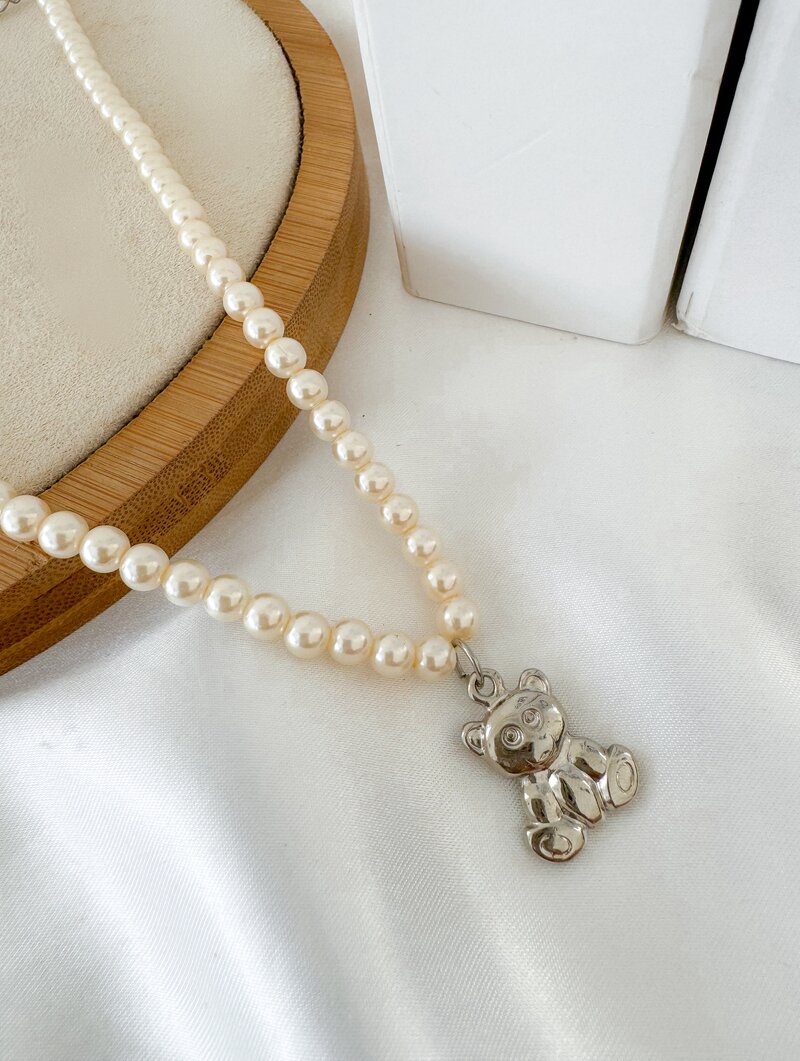 Colar de Esferas com Pingente Teddy