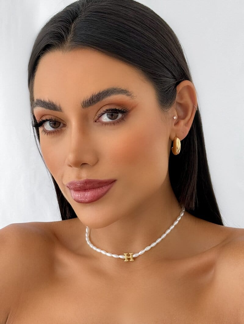 Colar de Pérolas com Inicial Folheada a Ouro 18k