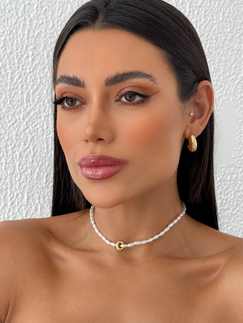 Colar de Pérolas com Inicial Folheada a Ouro 18k