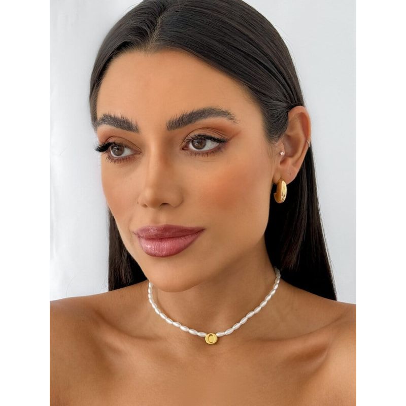 Colar de Pérolas com Inicial Folheada a Ouro 18k