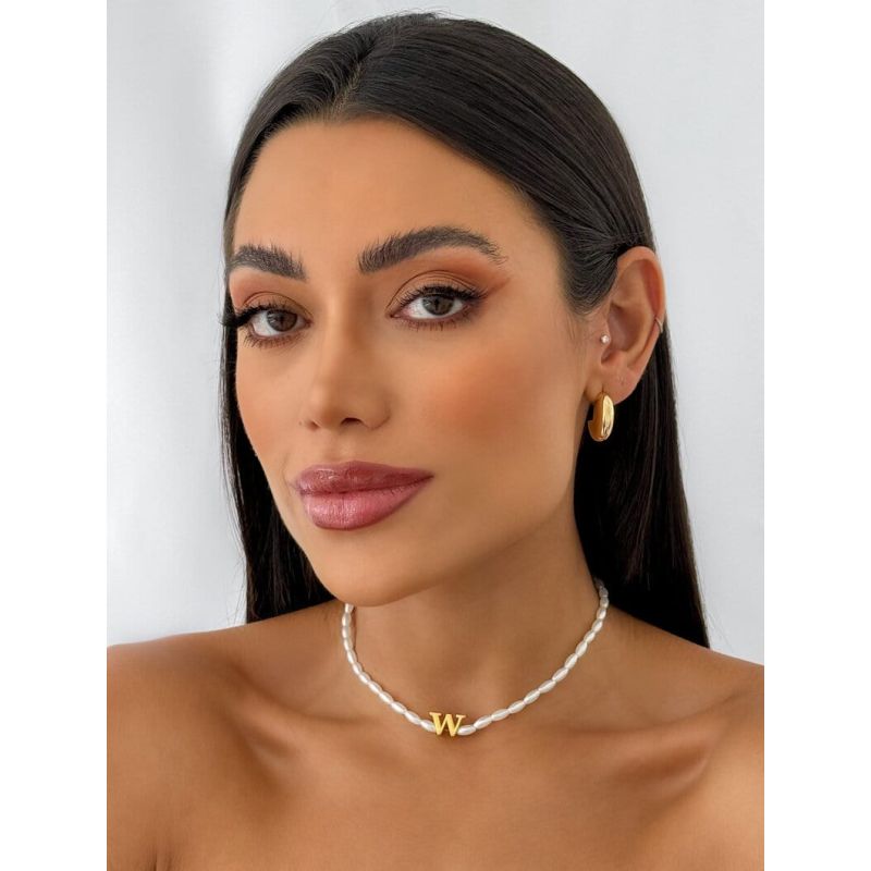 Colar de Pérolas com Inicial Folheada a Ouro 18k