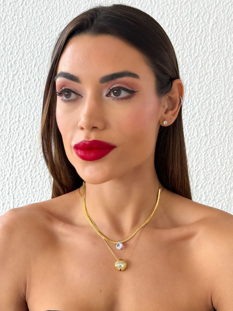 Colar Duplo Aço Inoxidável Folheado a Ouro 18k Quadrado Cristal e Ponto de Luz