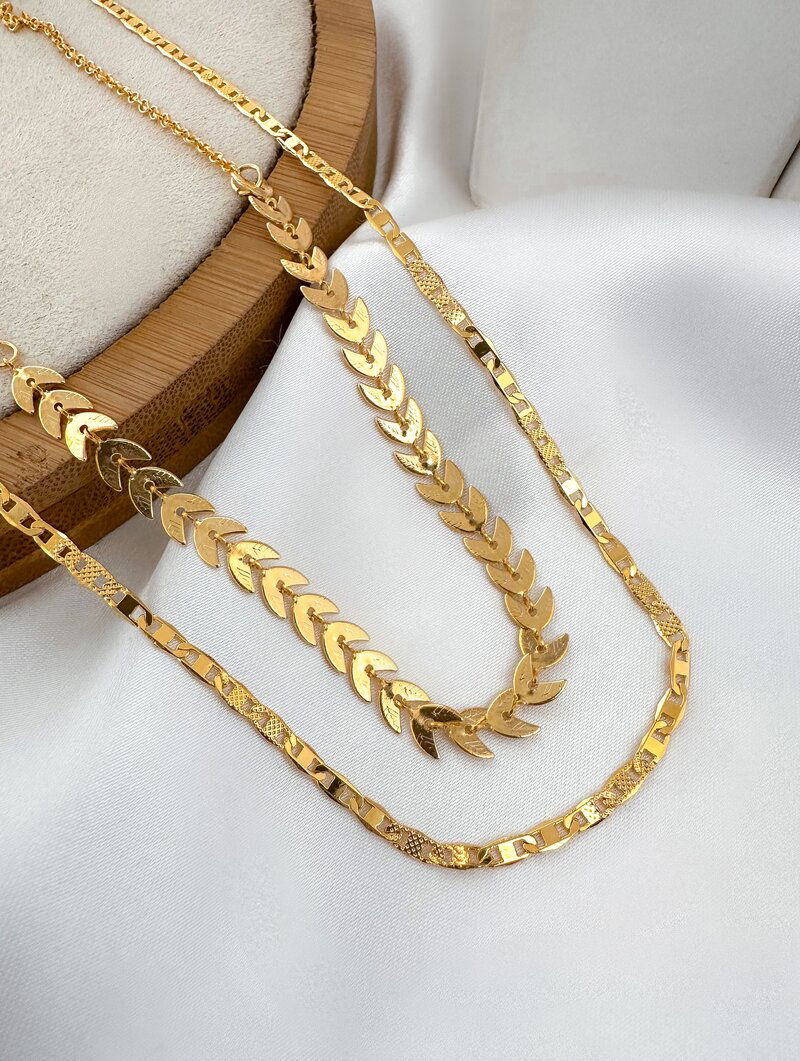 Colar Duplo Folheado a Ouro 18k Corrente Piastrine com Escamas