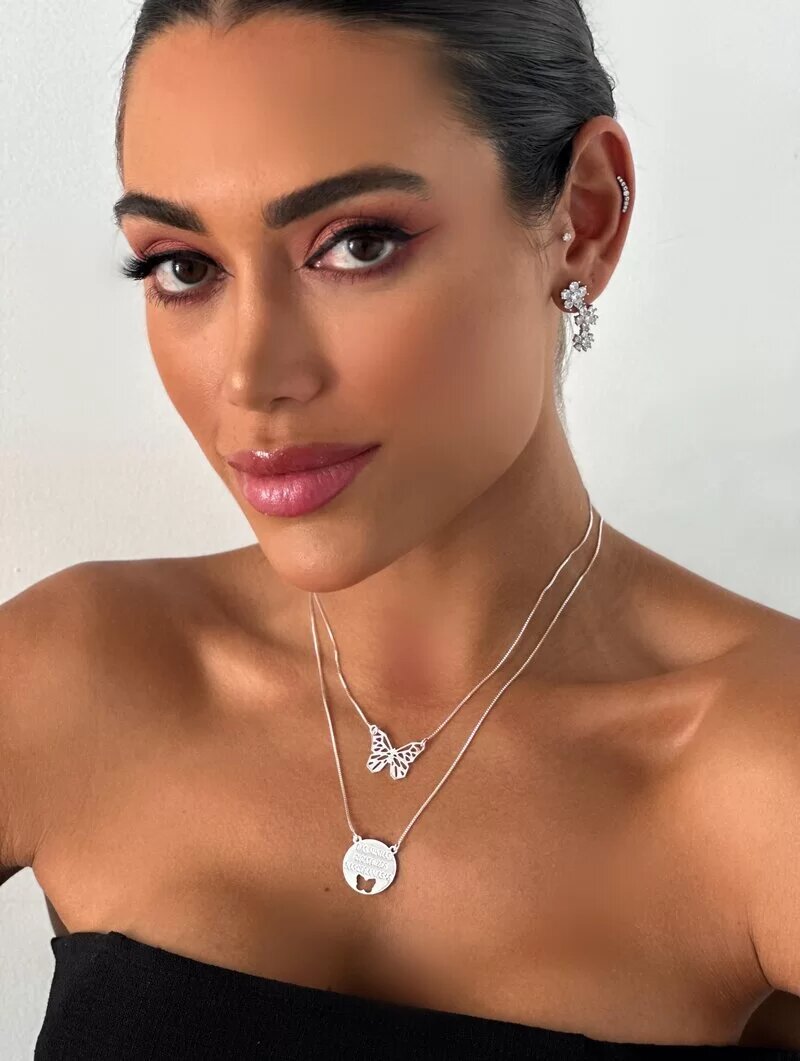 Colar Duplo Folheado a Ouro 18k e Prata 925 Borboleta Vazada com Plaquinha