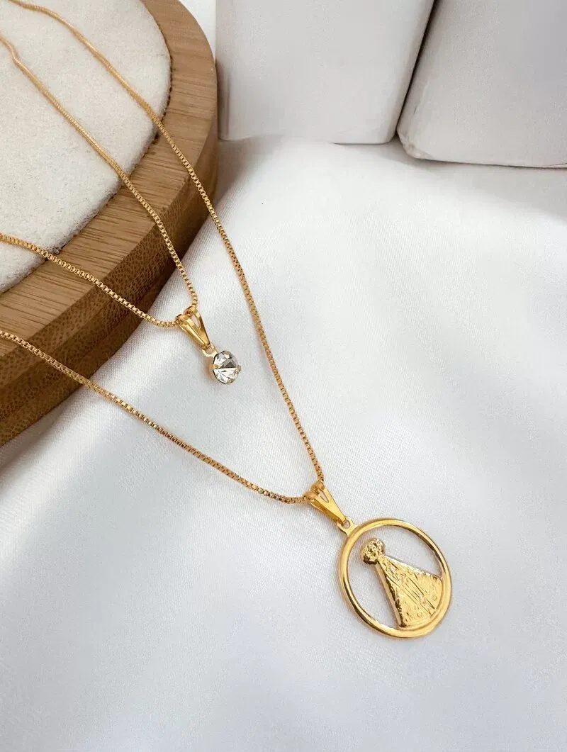 Colar Duplo Folheado a Ouro 18k e Prata 925 Ponto de Luz com Nossa Senhora