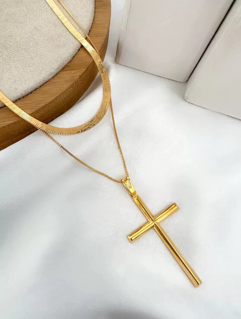 Colar Duplo Folheado a Ouro 18k e Prata Fita Laminada com Crucifixo Liso