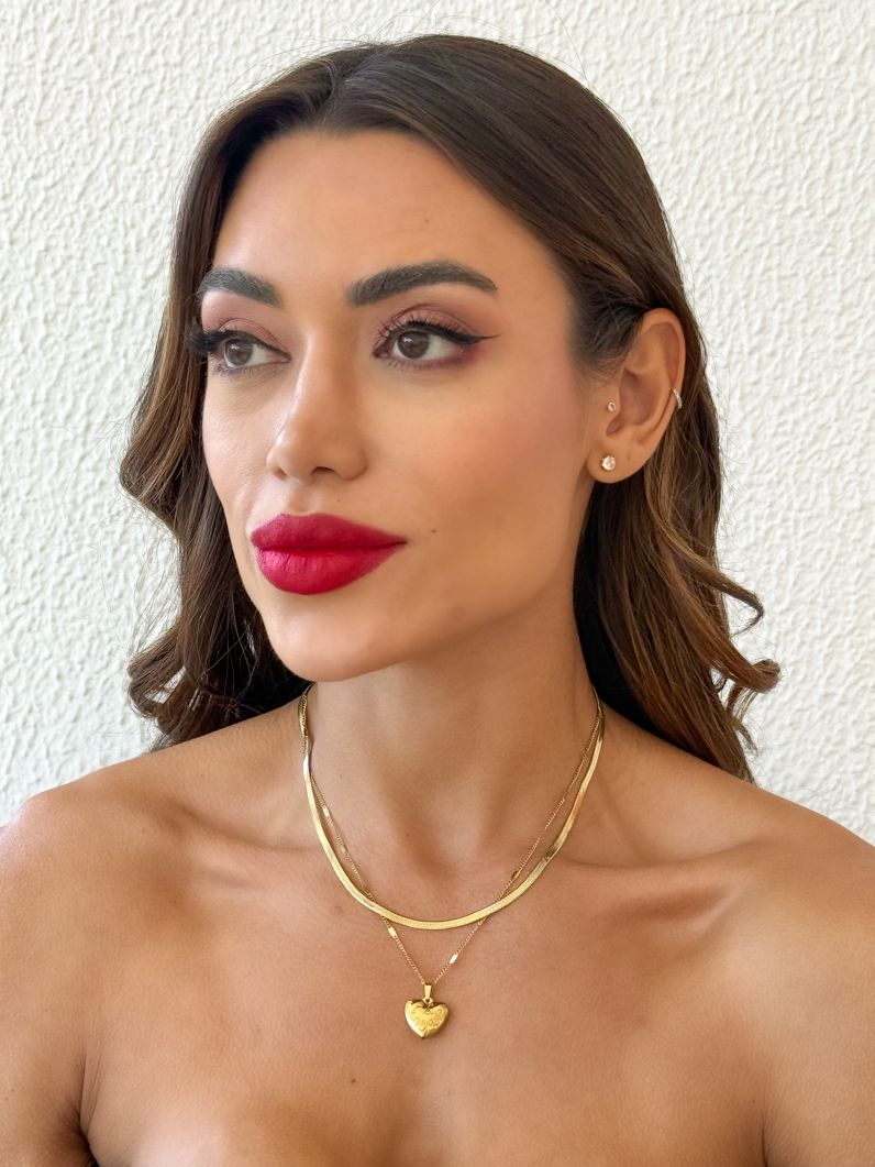 Colar Duplo Folheado a Ouro 18k e Prata Fita Laminada e Coração