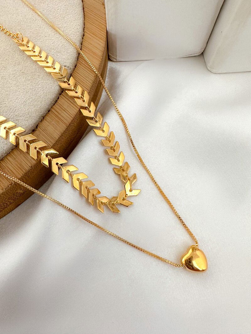 Colar Duplo Folheado a Ouro 18k Escamas com Coraçao Liso