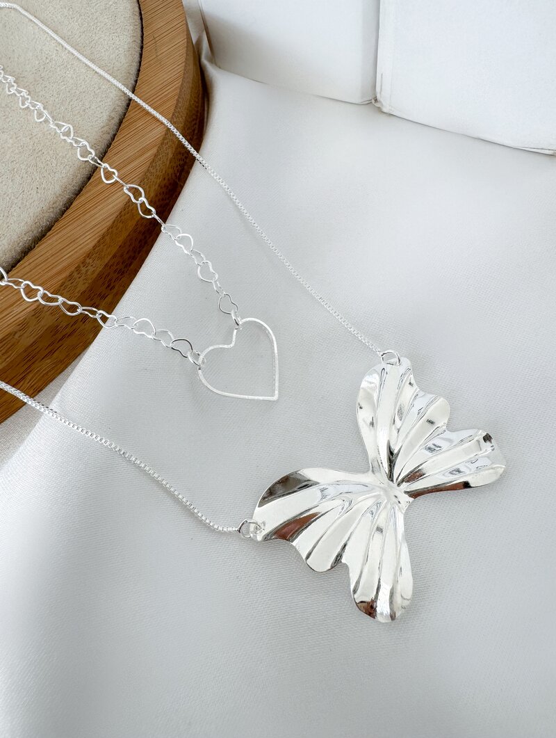 Colar Duplo Folheado a Prata 925 Corrente de Corações com Borboleta